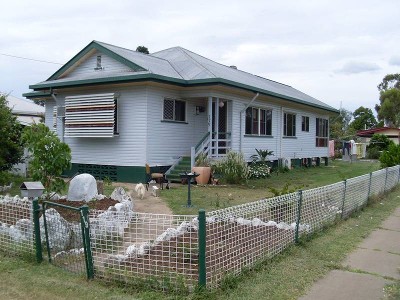 PLENTY OF ROOM AND IN A GOOD POSITION Picture