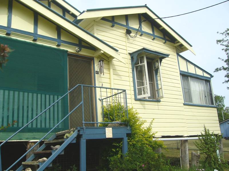 FRONT ROW SEATS Picture 2