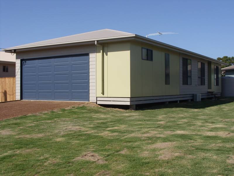 Family Home. Picture 1