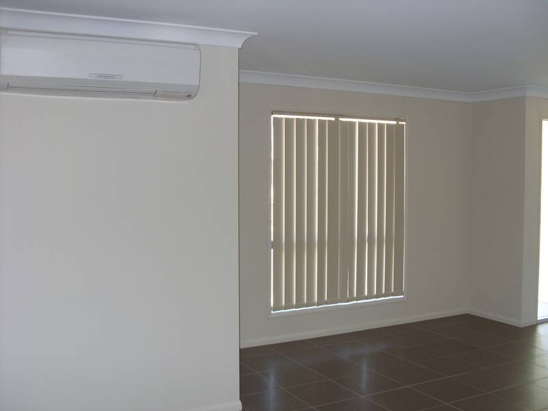 Family Home. Picture 3