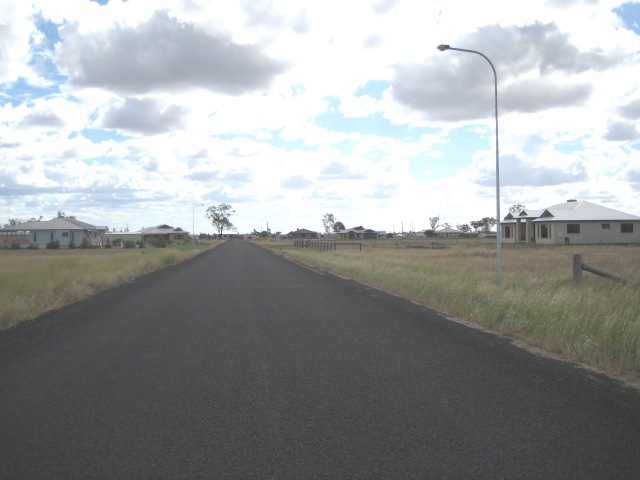 DWELL ON DIAMOND DRIVE Picture 3