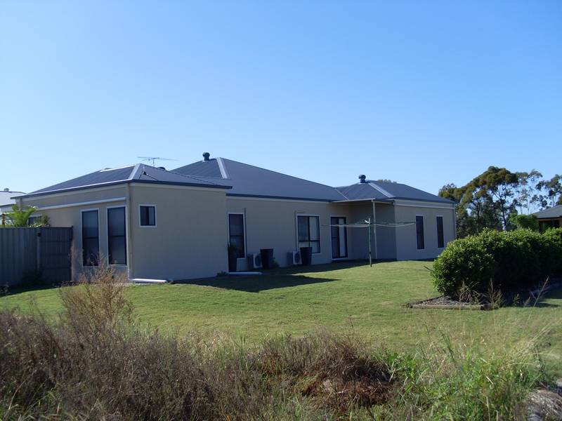 PRESTIGE HOME IN THE BEST STREET IN TOWN Picture 3