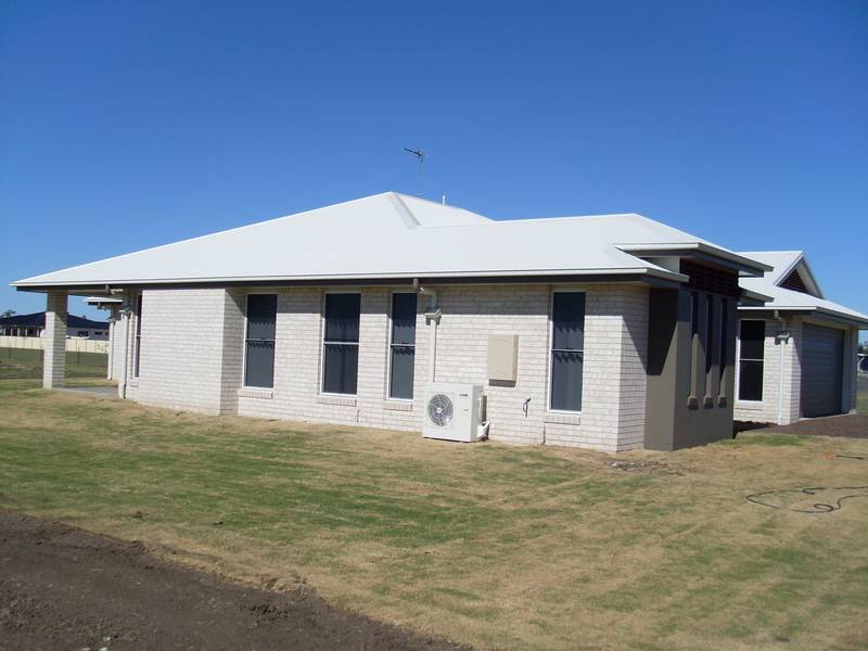 BRAND NEW BRICK HOME IN KINGSTON PARK Picture 3