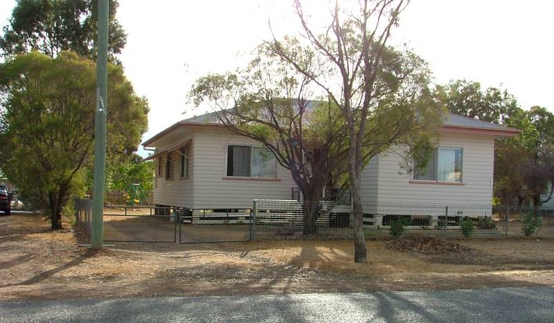 Lots of living space. Picture 1