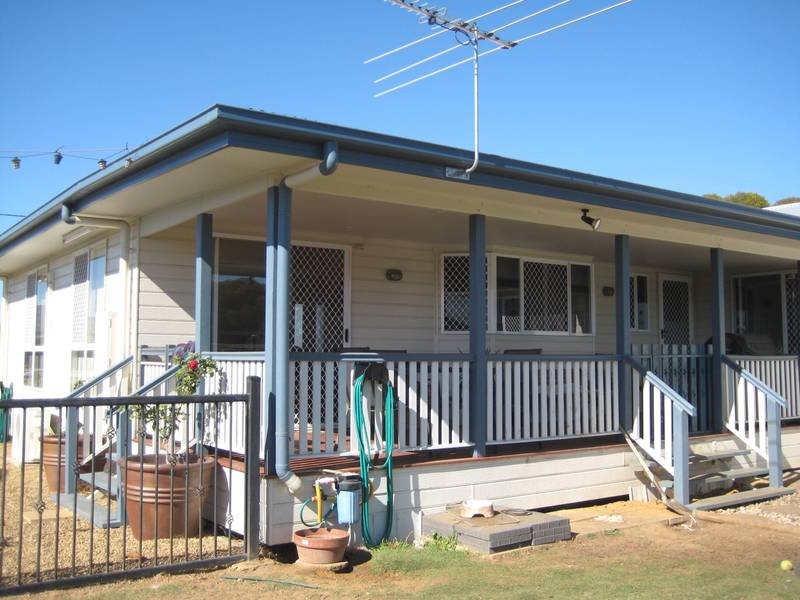 COUNTRY LIVING AT ITS BEST Picture 3