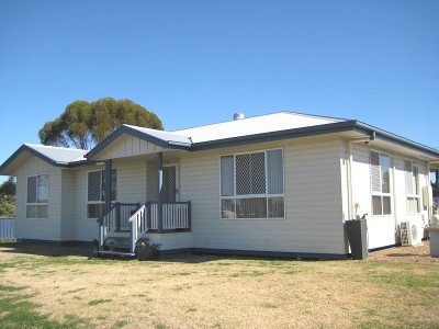 COUNTRY LIVING AT ITS BEST Picture