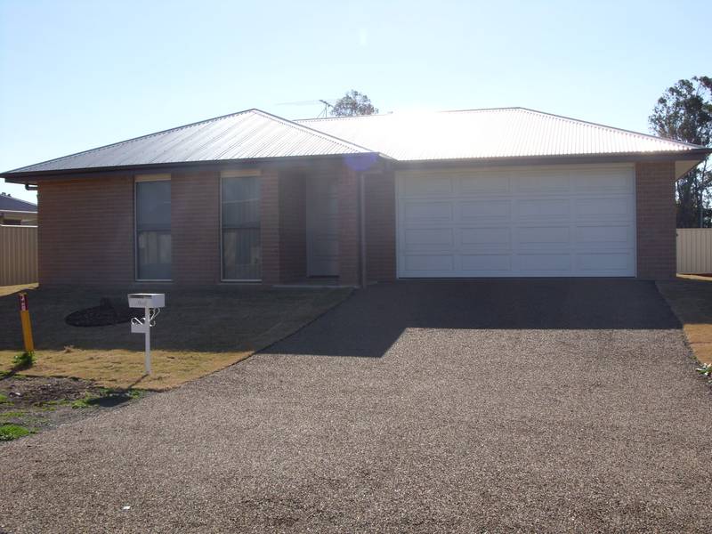 New house in cul de sac Picture 1