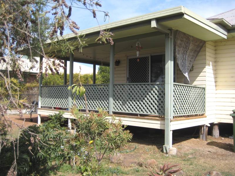 HIGHWAY FRONTAGE Picture 2