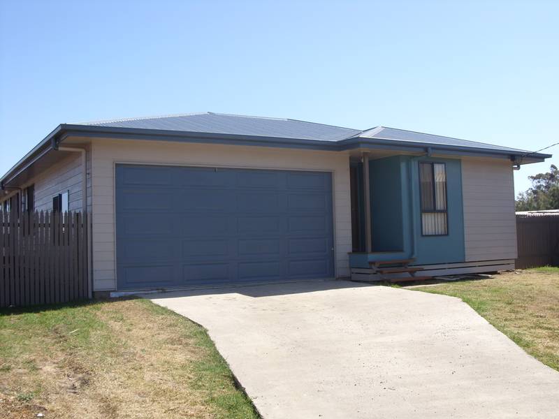 Charlthom Place Picture 1