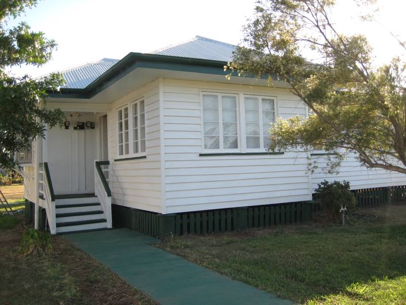 ROOM FOR TWO Picture 3