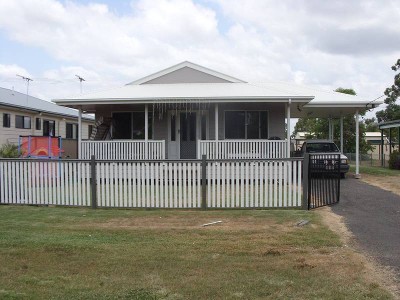 FAMILY HOME WITH TWO WEEKS FREE RENT. Picture FAMILY HOME WITH TWO WEEKS FREE RENT. Picture