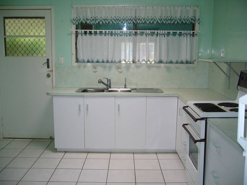 Close to South State School Picture 2