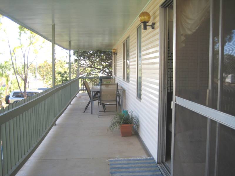 ROOM GALORE Picture 3