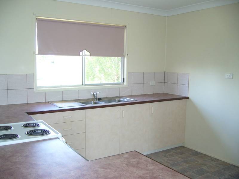 Neat as a pin Picture 2