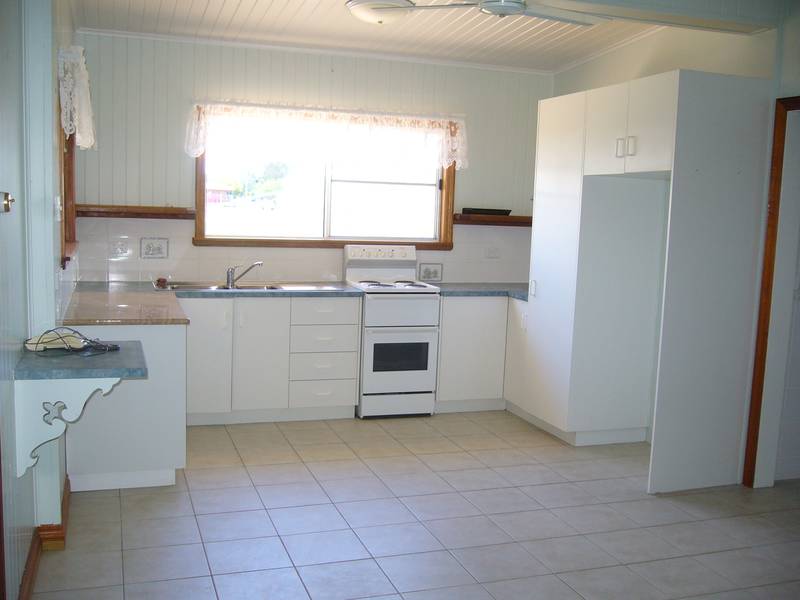 Walk to all town amenities Picture 2