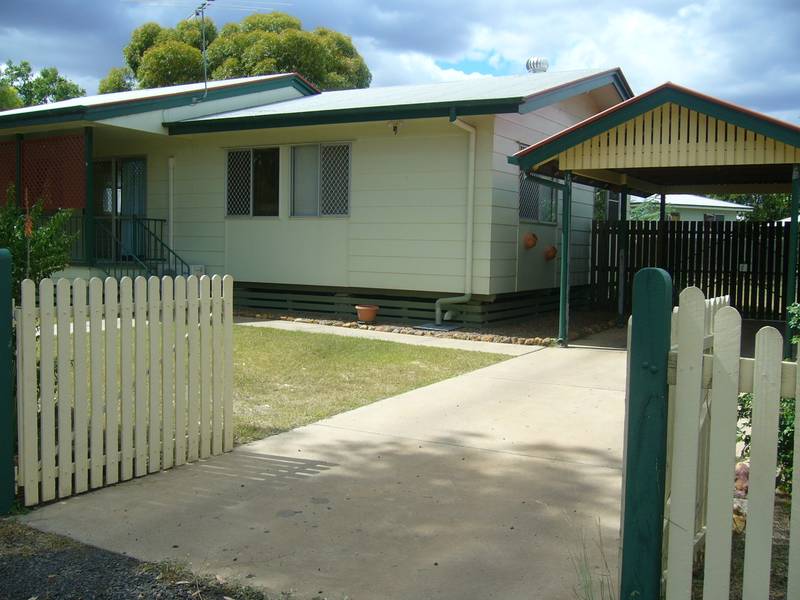 Neat home in quiet street Picture 2