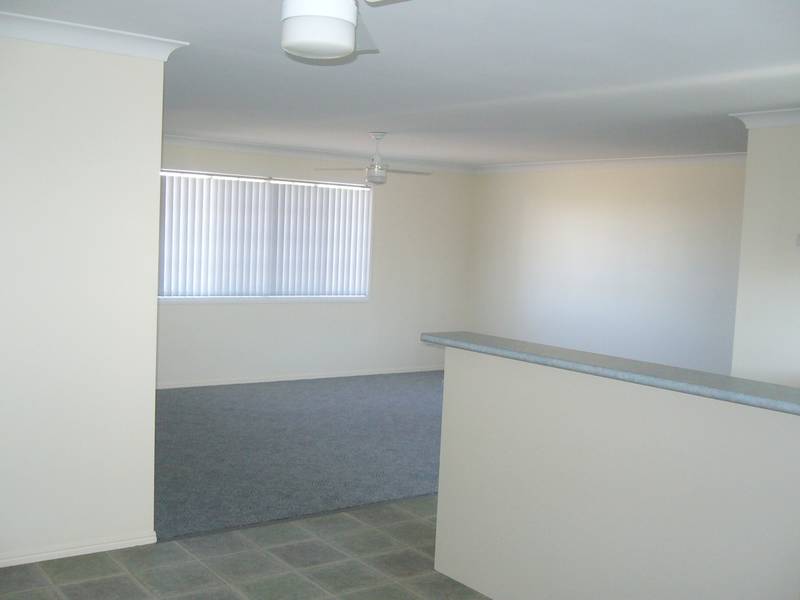 Modern home on corner block Picture 3