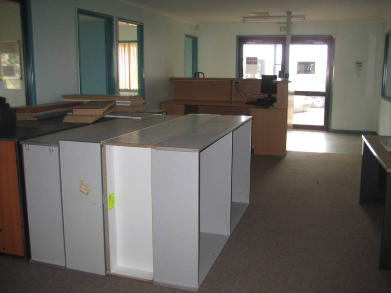 OFFICE SPACE TO LET Picture 1