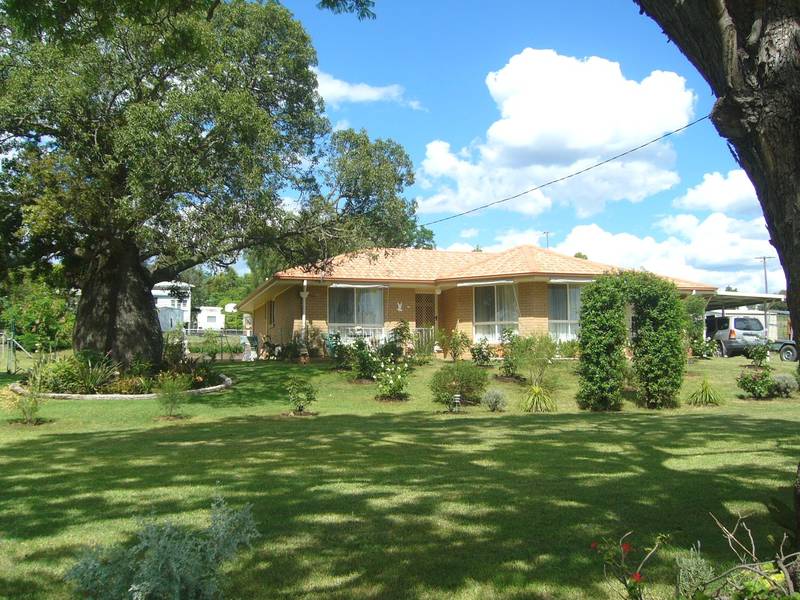 THE PLACE TO BE Picture 1