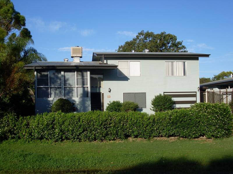 COMFORTABLE AND SPACIOUS Picture 1