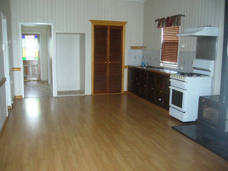 Cute Cottage Picture 2