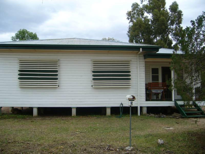 PRICED BELOW $250,000. Picture 3