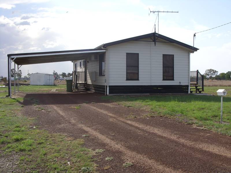 Plenty of room to move. Picture 1