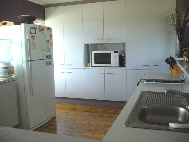 Great home for entertaining. Picture 2