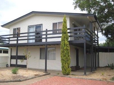 Great home for entertaining. Picture Great home for entertaining. Picture