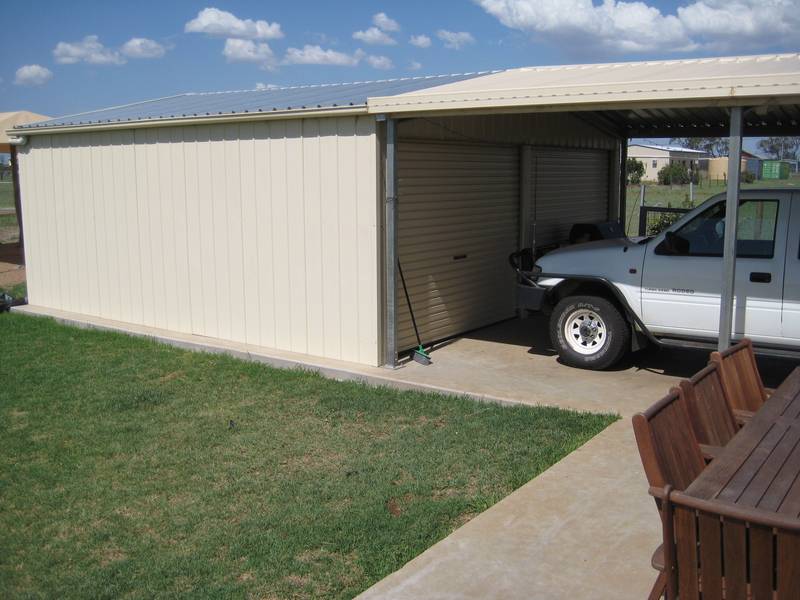 SETTLE ON SEYMOURS Picture 3