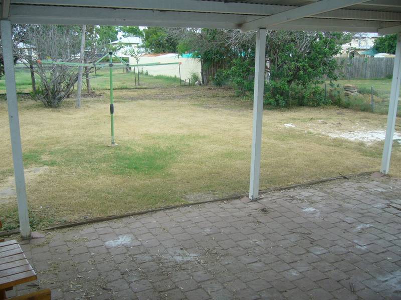 Neat Little Home in Lloyd Street Picture 3