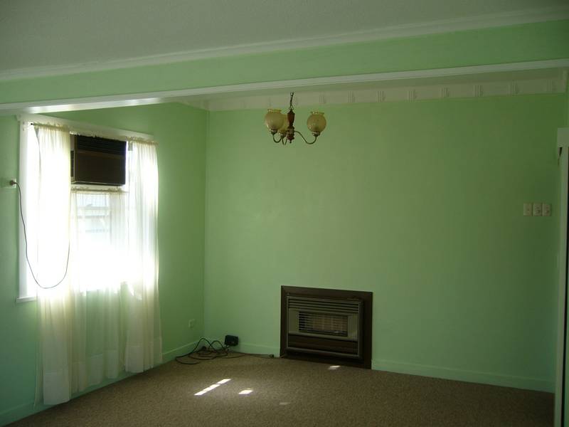 Quiet Street Close to Town Picture 3