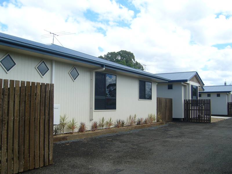 Modern Town House Picture 3