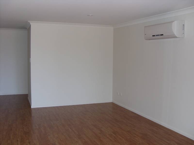 Turnberry Way Picture 3