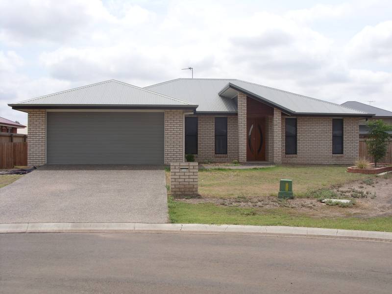 Turnberry Way Picture 1