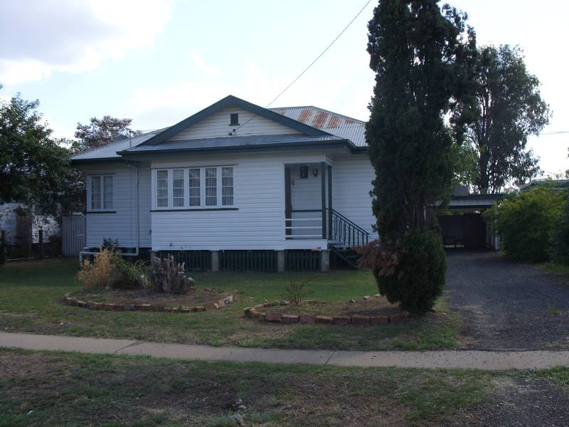 Walk the kids to school. Picture 1