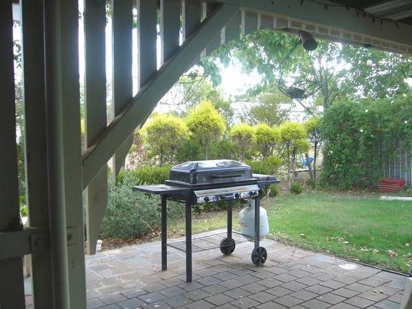 BEST OF BOTH WORLDS Picture 3