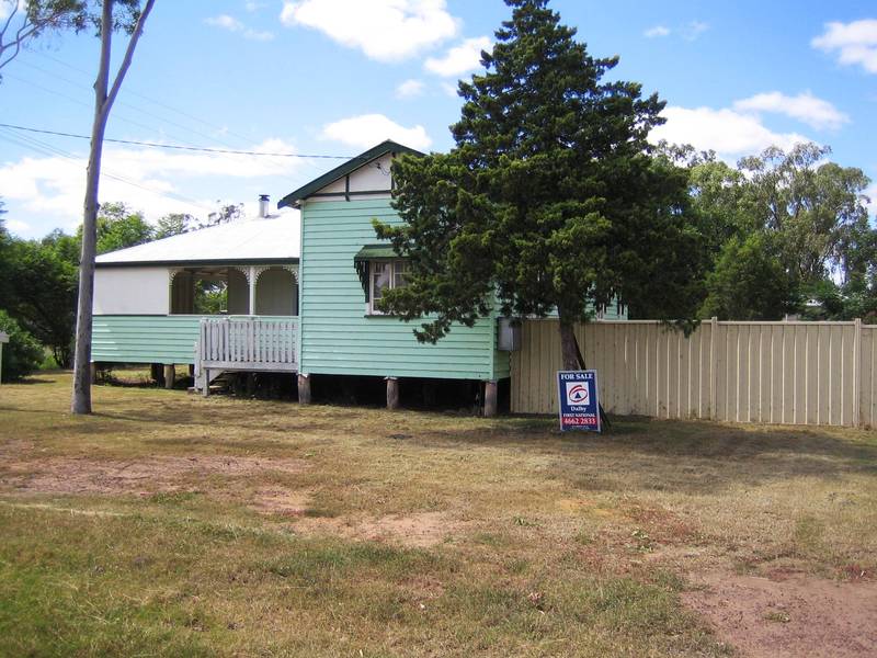 GOOD SOLID HOME IN JANDOWAE Picture 1