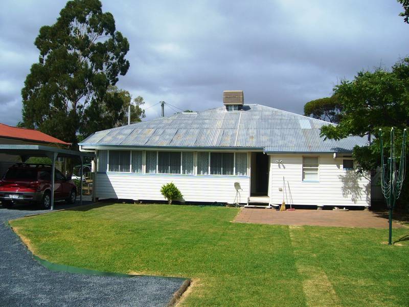 POSITION AND PRESENTATION Picture 2