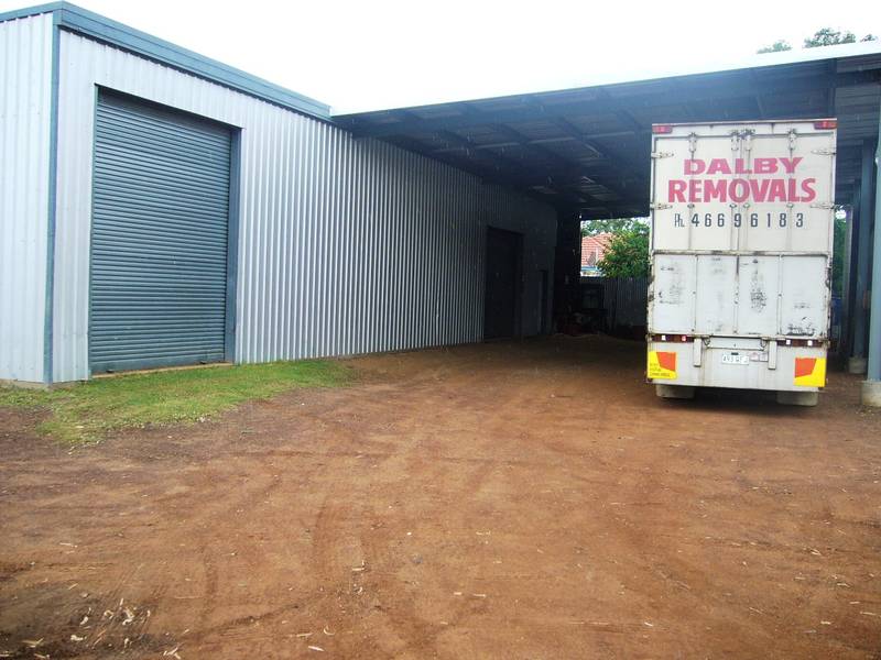 DEPOT, STORAGE AND WORKSHOP Picture 3