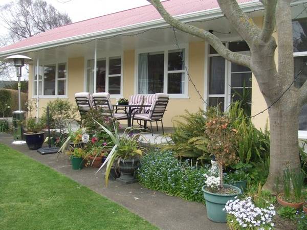 WATCH THE SUN GO DOWN ... Picture 1