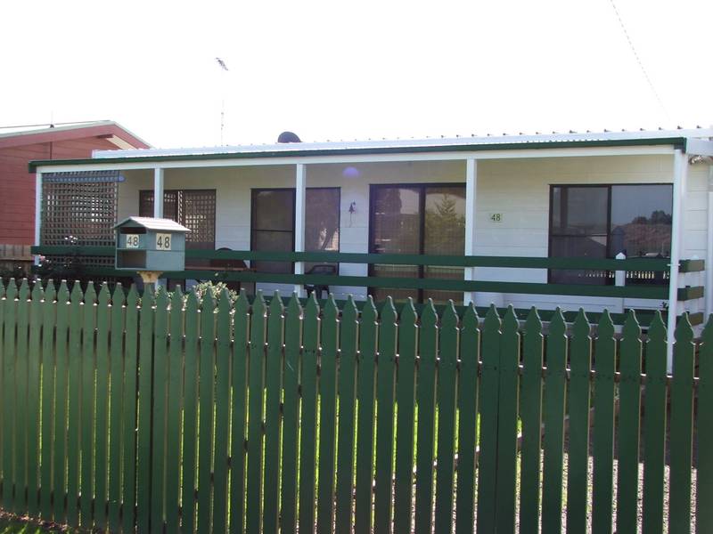 Cosy Coastal Cottage Picture 1