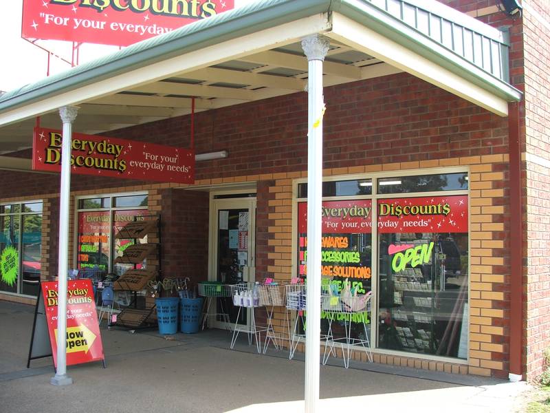 RETAIL BUSINESS OPPORTUNITY-Lease Hold Picture 2