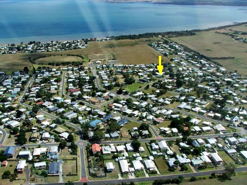 MANICURED ALL ROUND! Picture