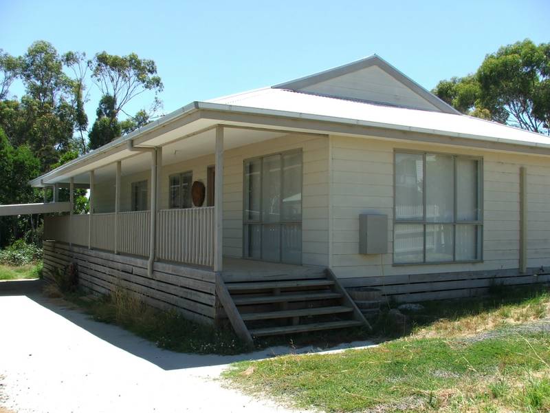 AN AFFORDABLE COASTAL HOME Picture 1