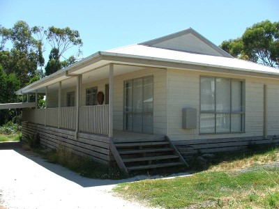 AN AFFORDABLE COASTAL HOME Picture