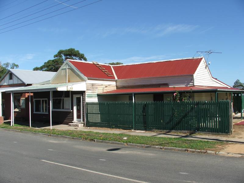 OPPORTUNITY KNOCKS! Picture 1