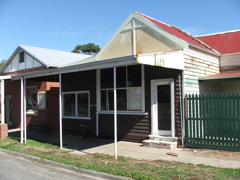 OPPORTUNITY KNOCKS! Picture 2