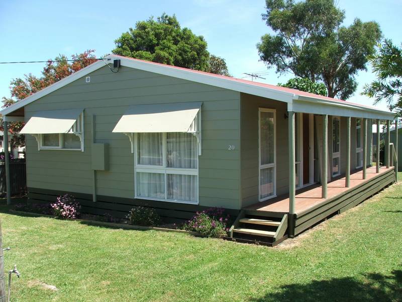 AS GOOD AS NEW!! Picture 1