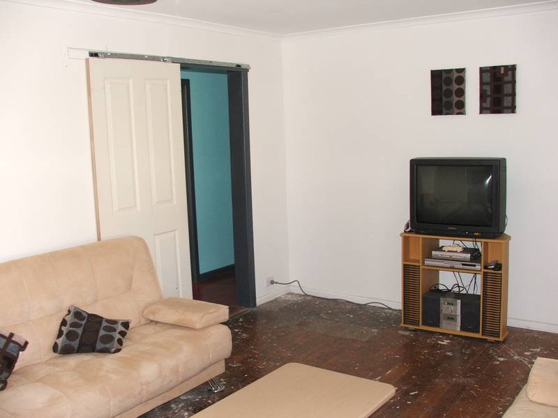 GREAT HOLIDAY VALUE! Picture 3